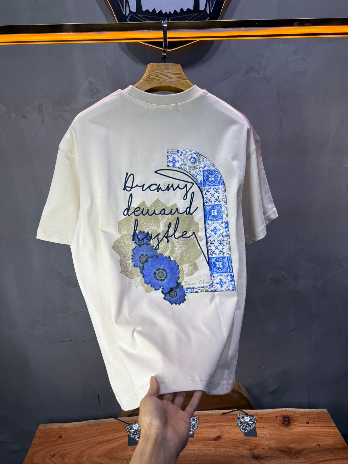 T-shirt Oversize beige – Dreamy Demand Hustler 5103 - ZG PREMIUM