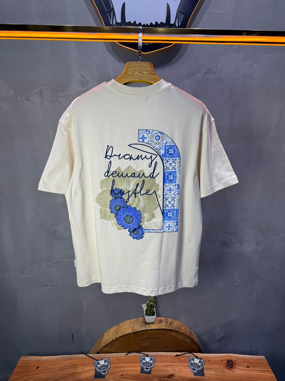 T-shirt Oversize beige – Dreamy Demand Hustler 5103 - ZG PREMIUM