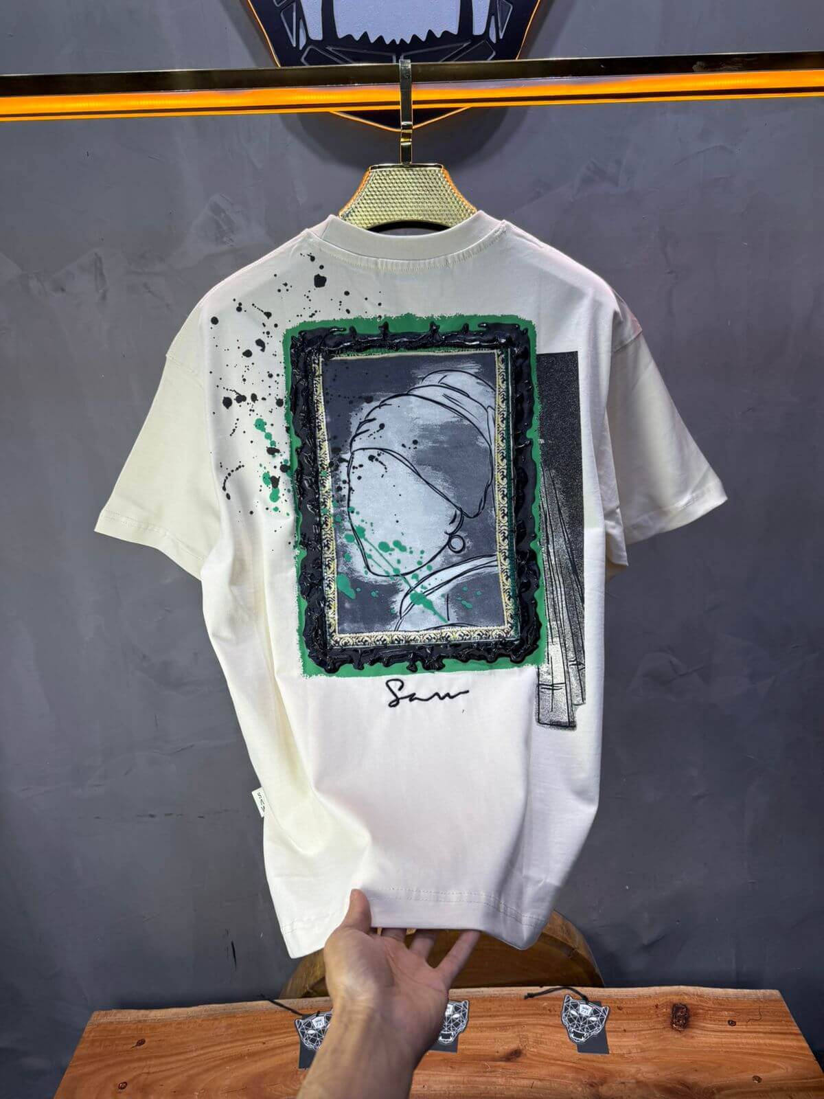 T-shirt Oversize Beige  – Art Gallery 5114