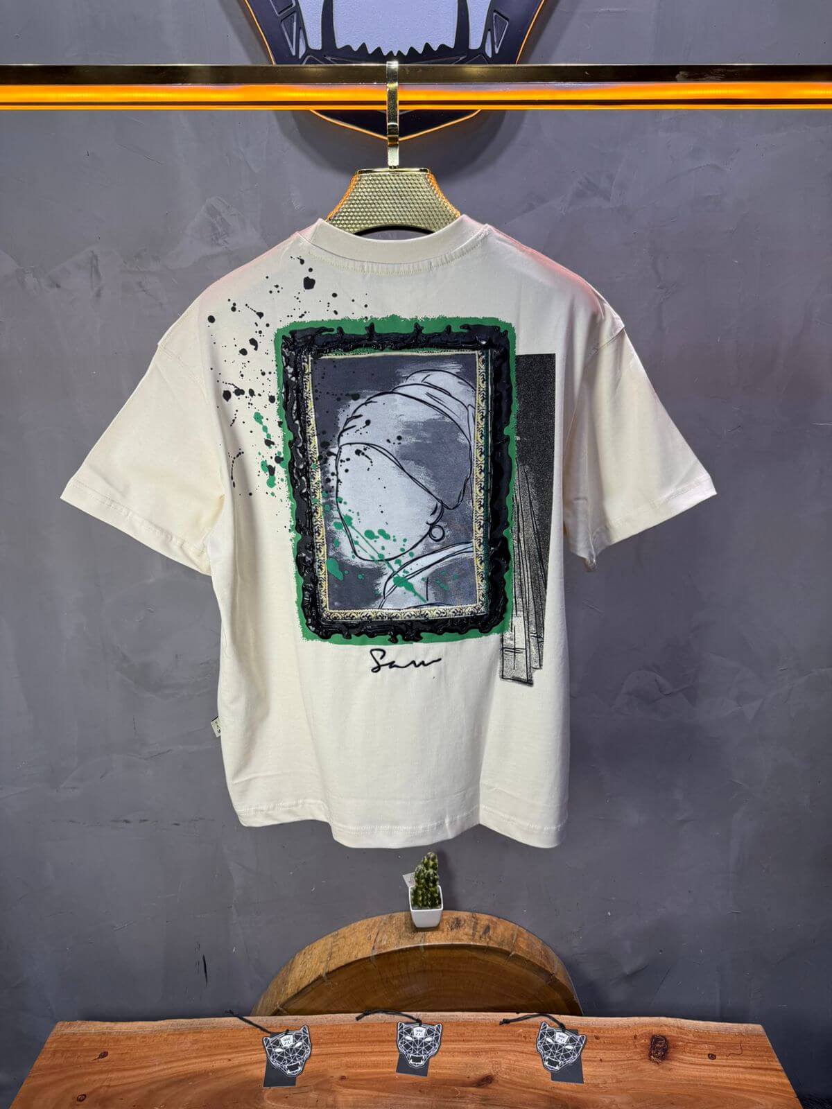 T-shirt Oversize Beige  – Art Gallery 5114