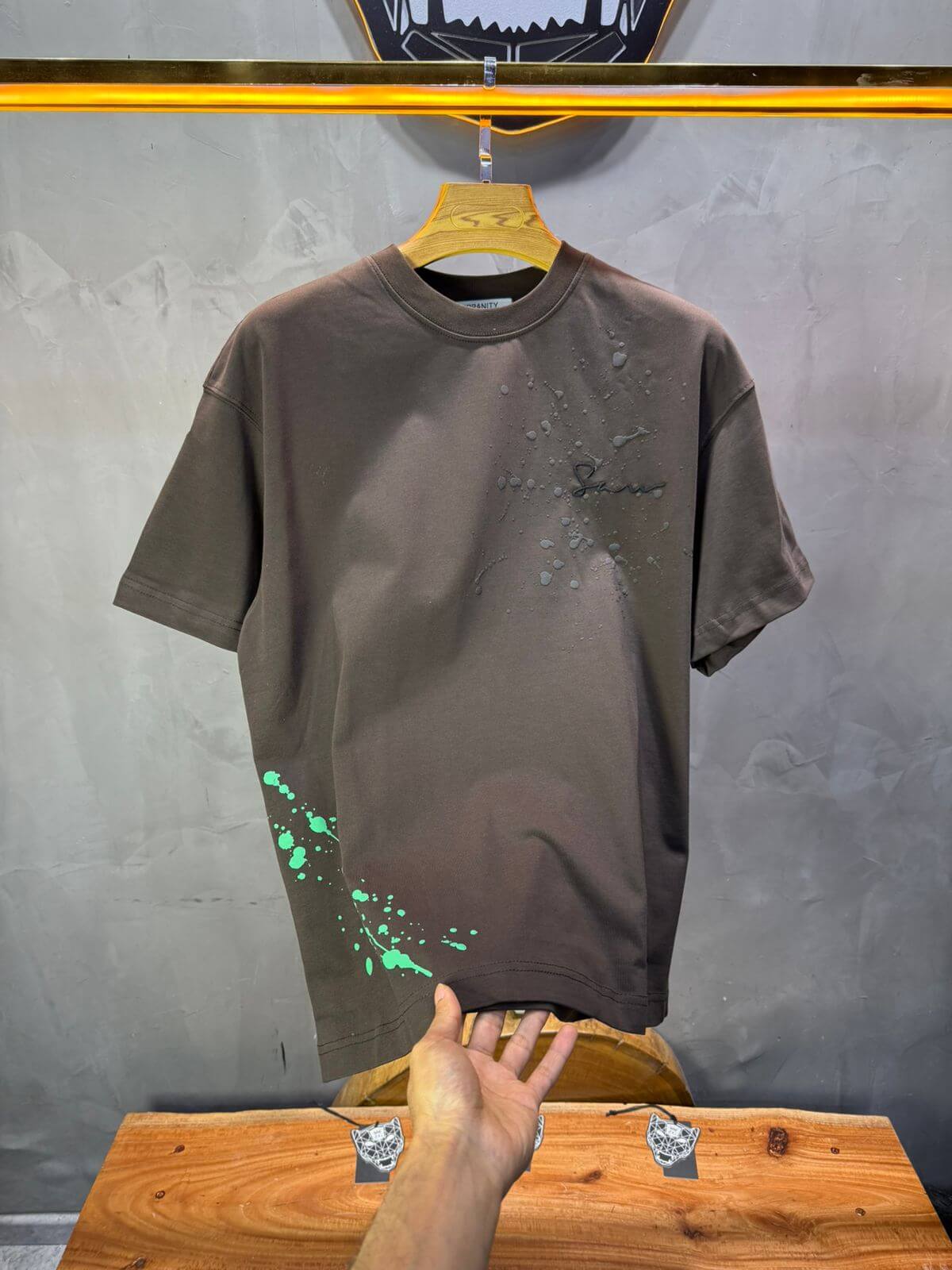 T-shirt Oversize Brown  – Art Gallery 5114