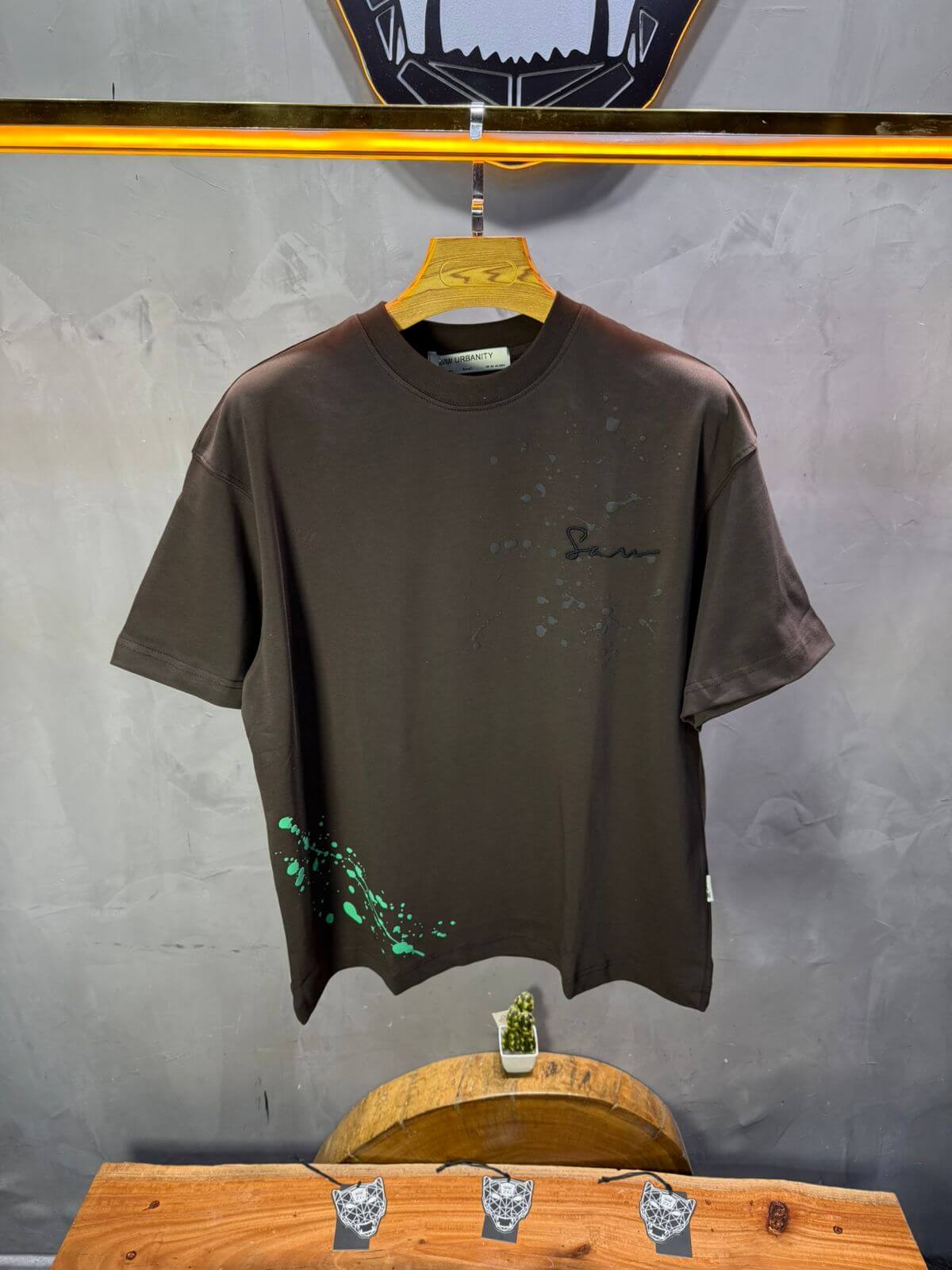 T-shirt Oversize Brown  – Art Gallery 5114