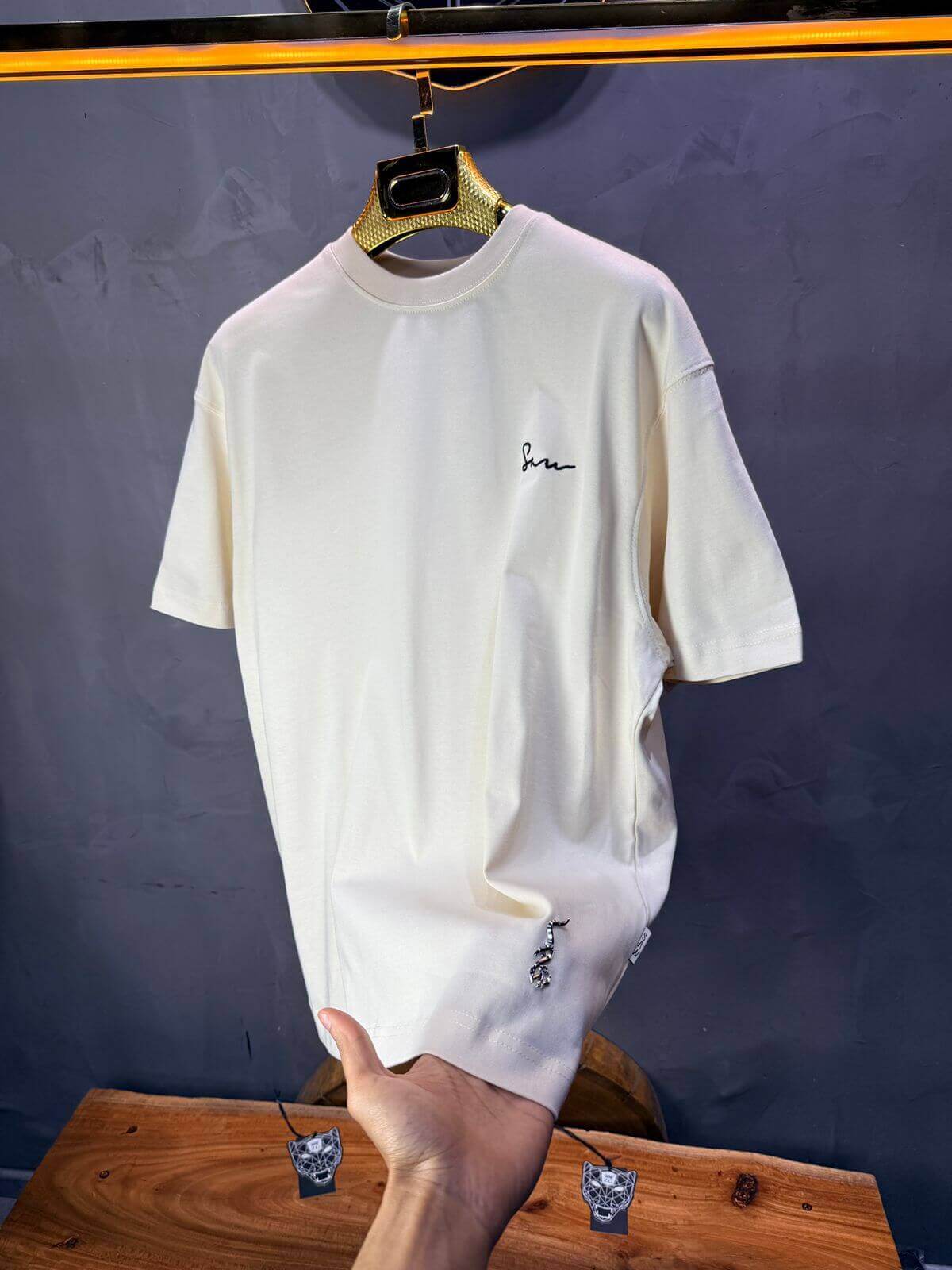 T-Shirt Oversize Beige — Illustration Peintre & Citation Poétique 5097