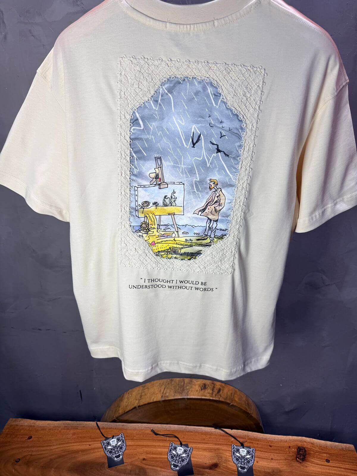 T-Shirt Oversize Beige — Illustration Peintre & Citation Poétique 5097
