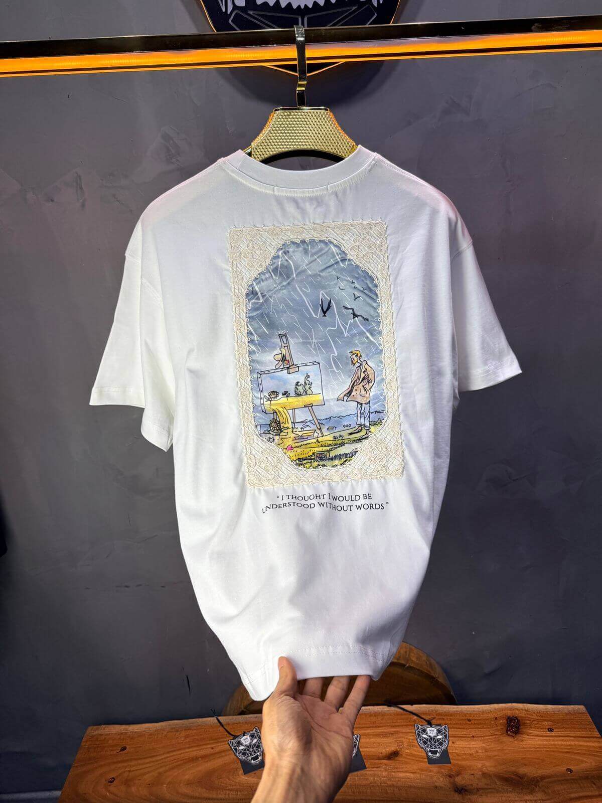 T-Shirt Oversize Blanc — Illustration Peintre & Citation Poétique 5097