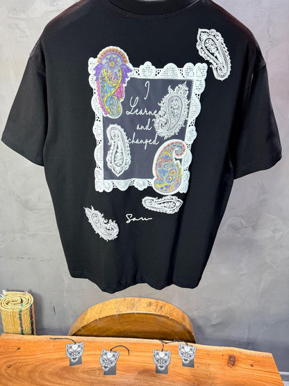 T-Shirt Oversize Noir Paisley "I Learned and Changed" 5109
