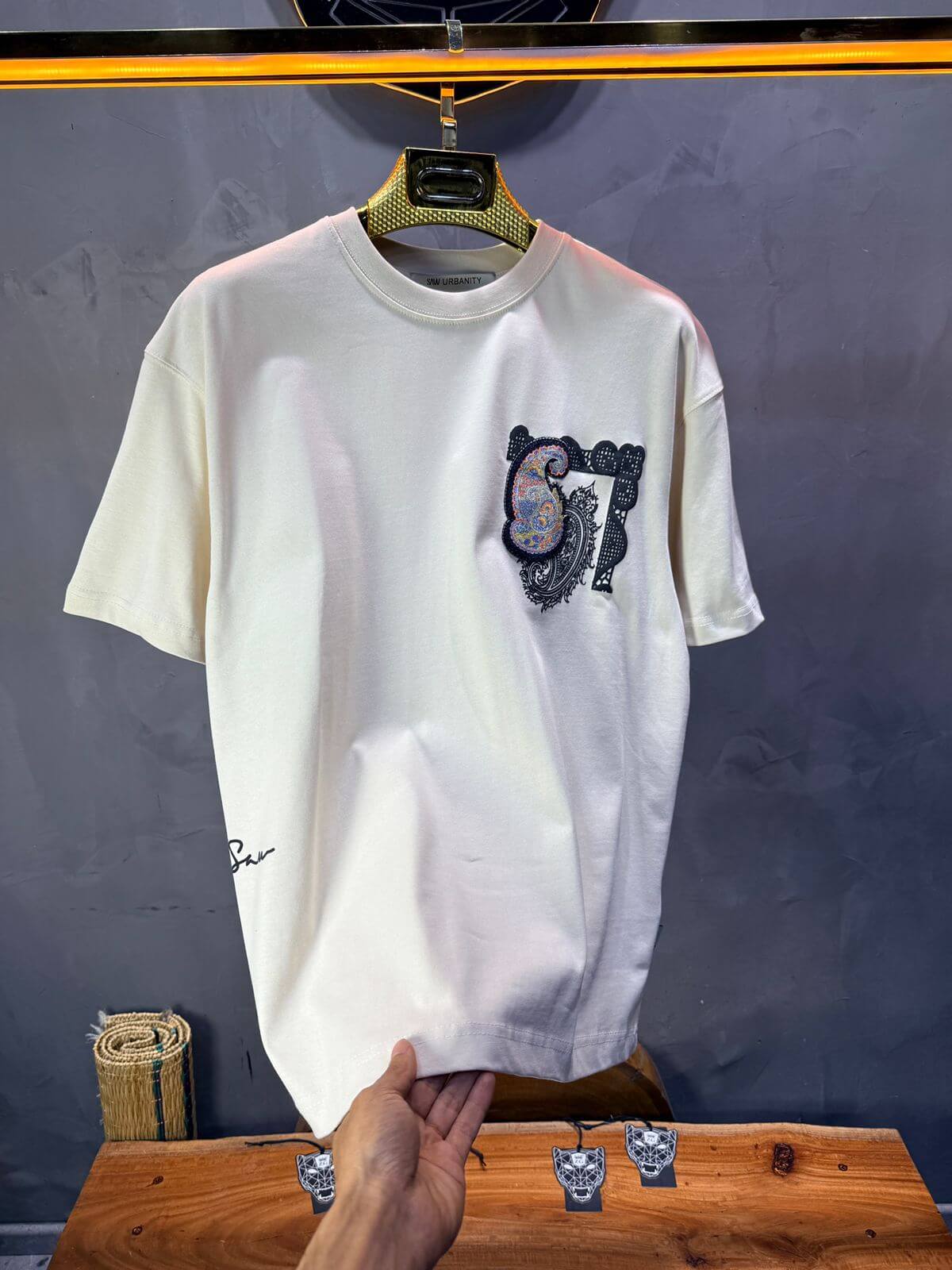 T-Shirt Oversize Beige Paisley "I Learned and Changed" 5109