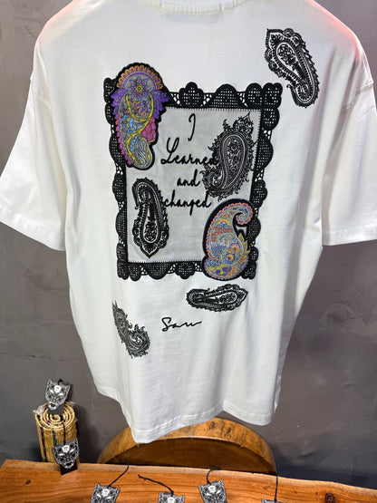 T-Shirt Oversize Blanc Paisley "I Learned and Changed" 5109