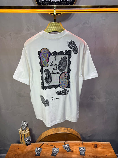 T-Shirt Oversize Blanc Paisley "I Learned and Changed" 5109