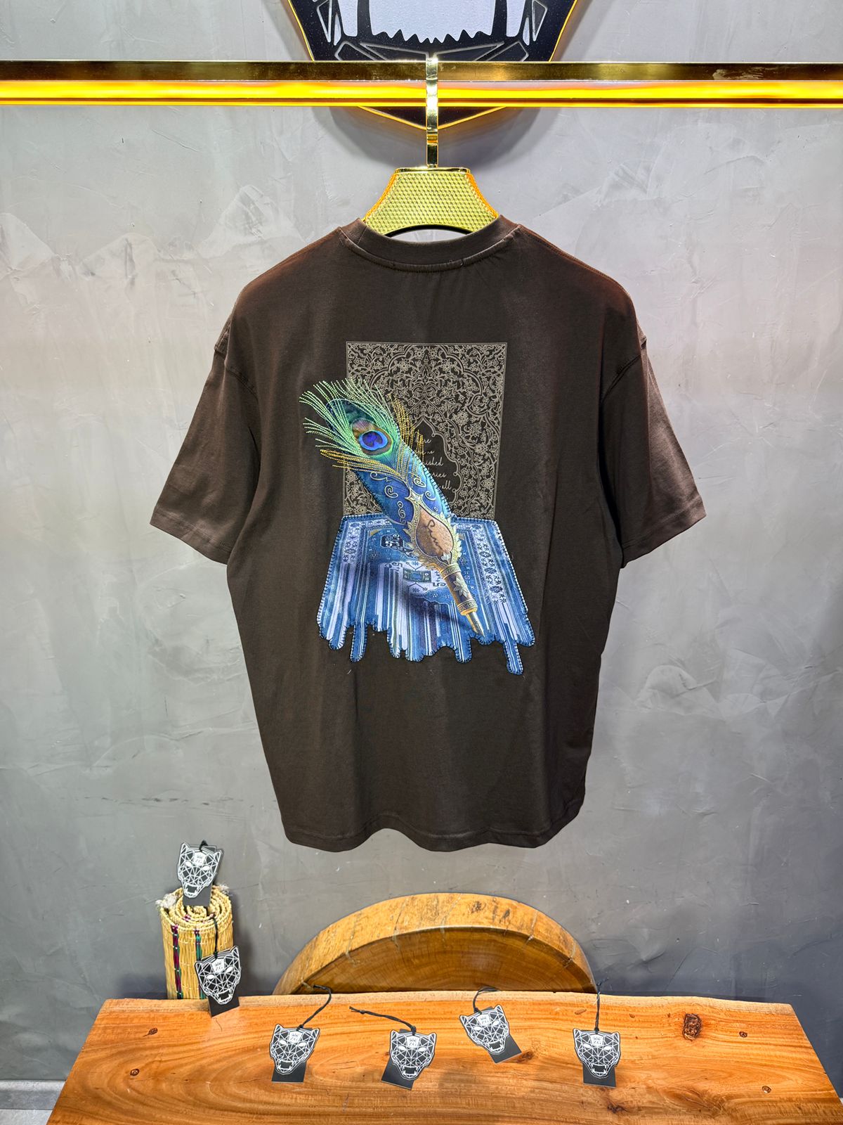T-Shirt Oversize Brown Plume de Paon | SAW Urbanity 5133