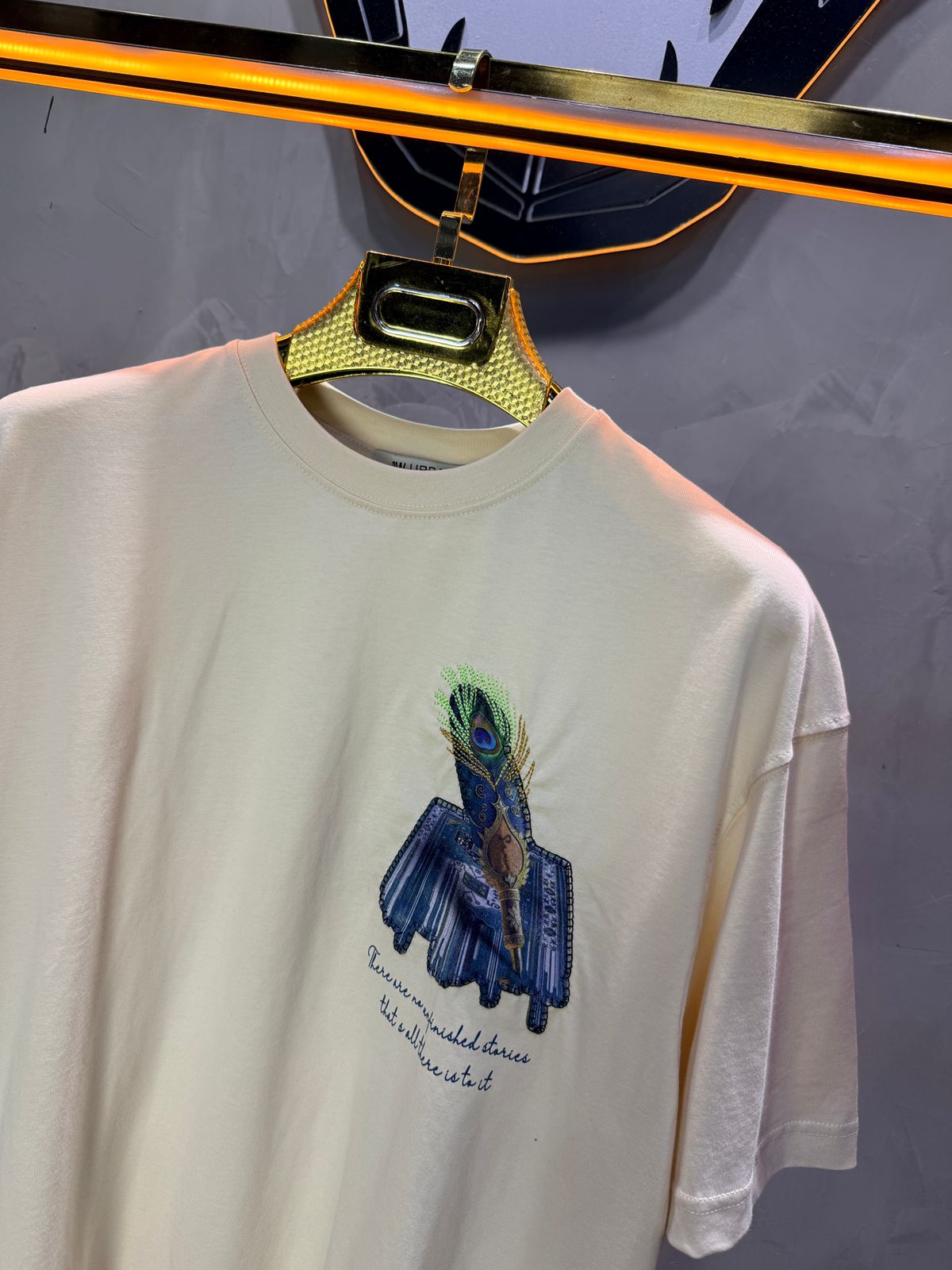 T-Shirt Oversize Beige Plume de Paon | SAW Urbanity 5133 (Copie)