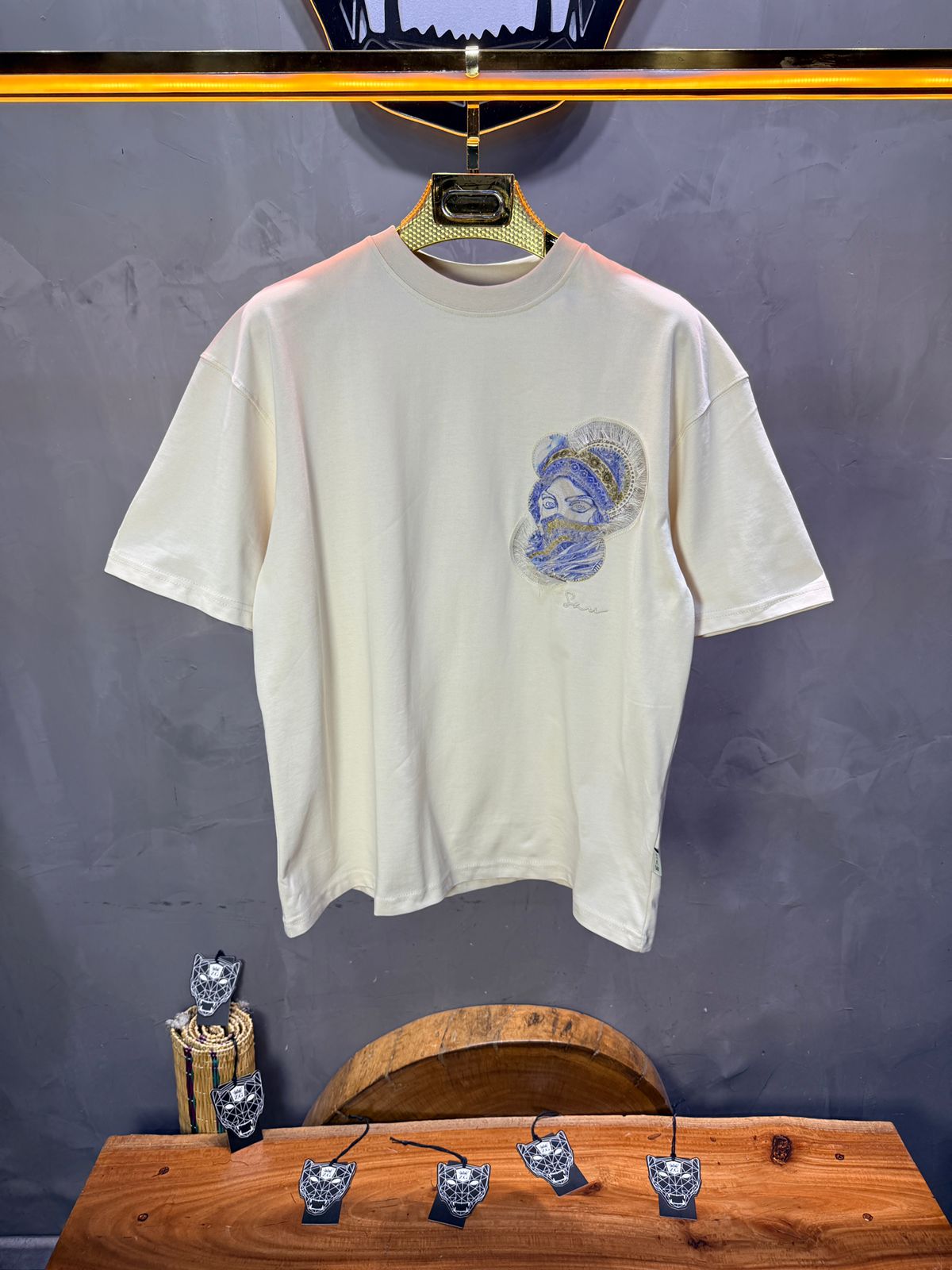 T-Shirt Oversize Beige Brodé – Art Oriental 5108
