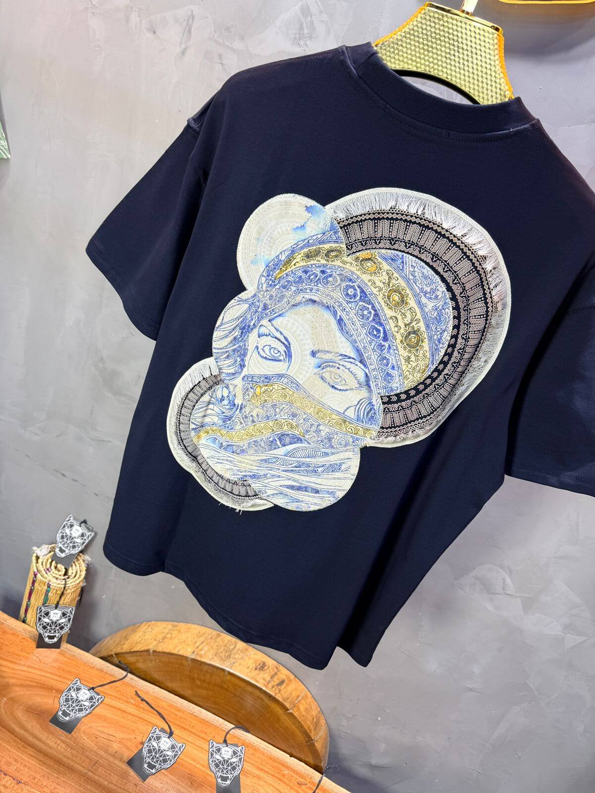 T-Shirt Oversize Navy Blue Brodé – Art Oriental 5108