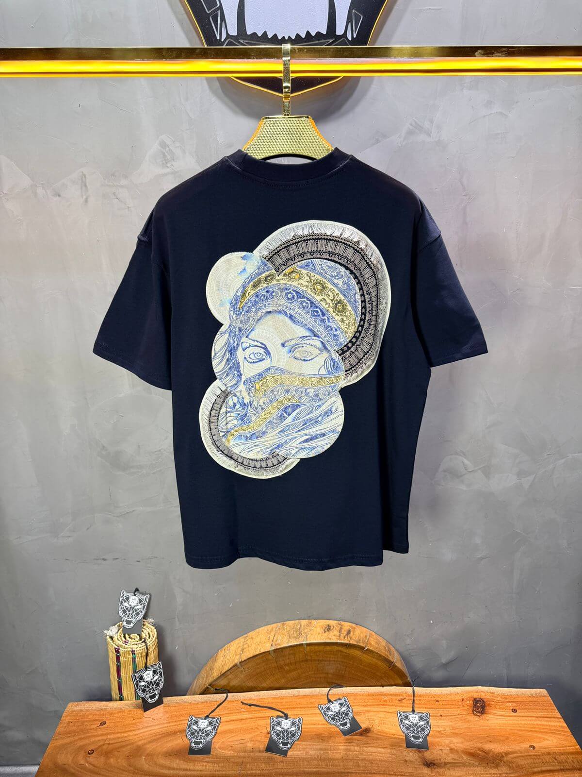 T-Shirt Oversize Navy Blue Brodé – Art Oriental 5108