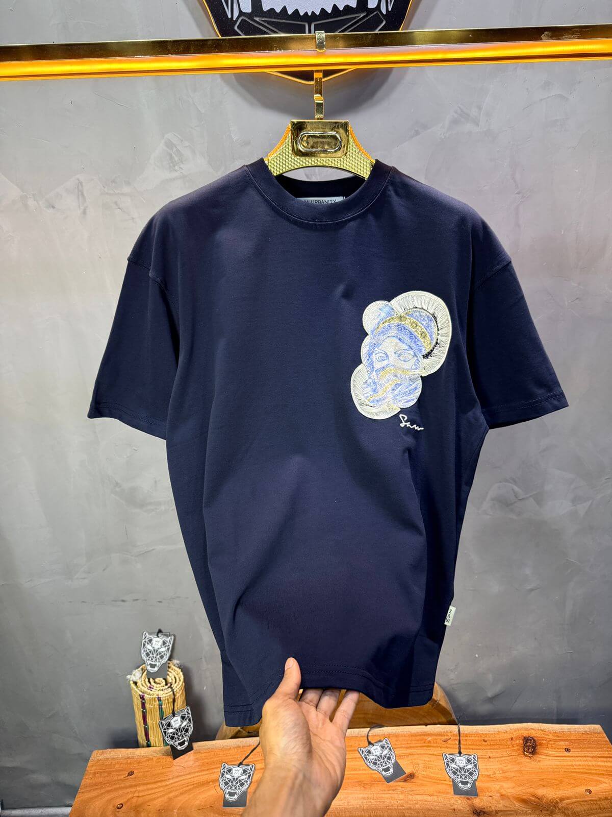 T-Shirt Oversize Navy Blue Brodé – Art Oriental 5108