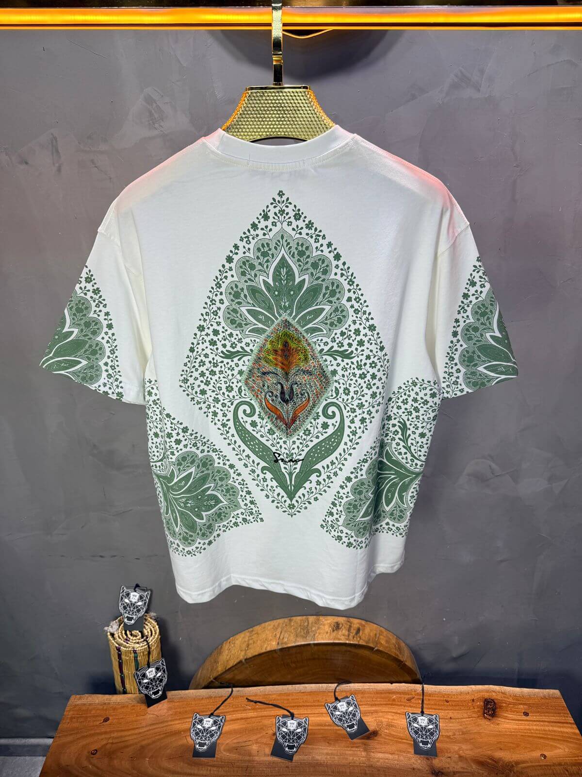 T-Shirt Oversize Blanc – Paon & Paisley 5071