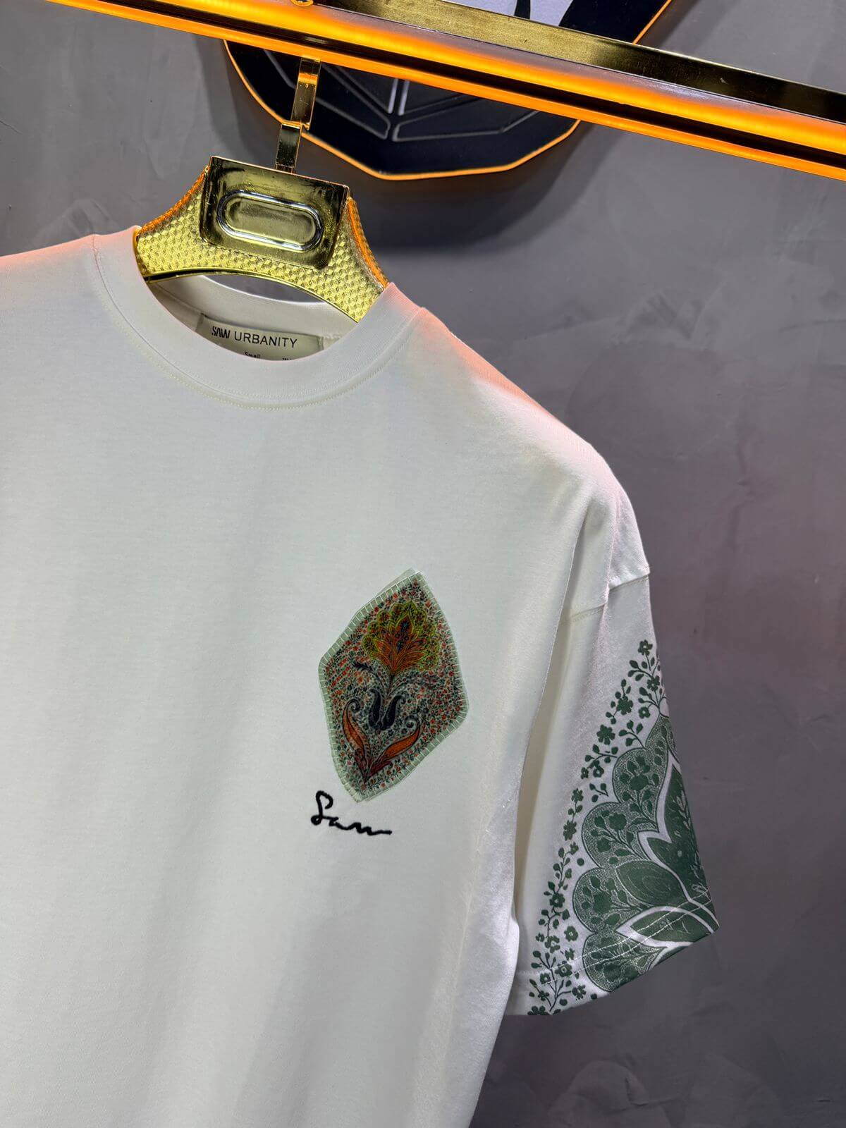 T-Shirt Oversize Blanc – Paon & Paisley 5071
