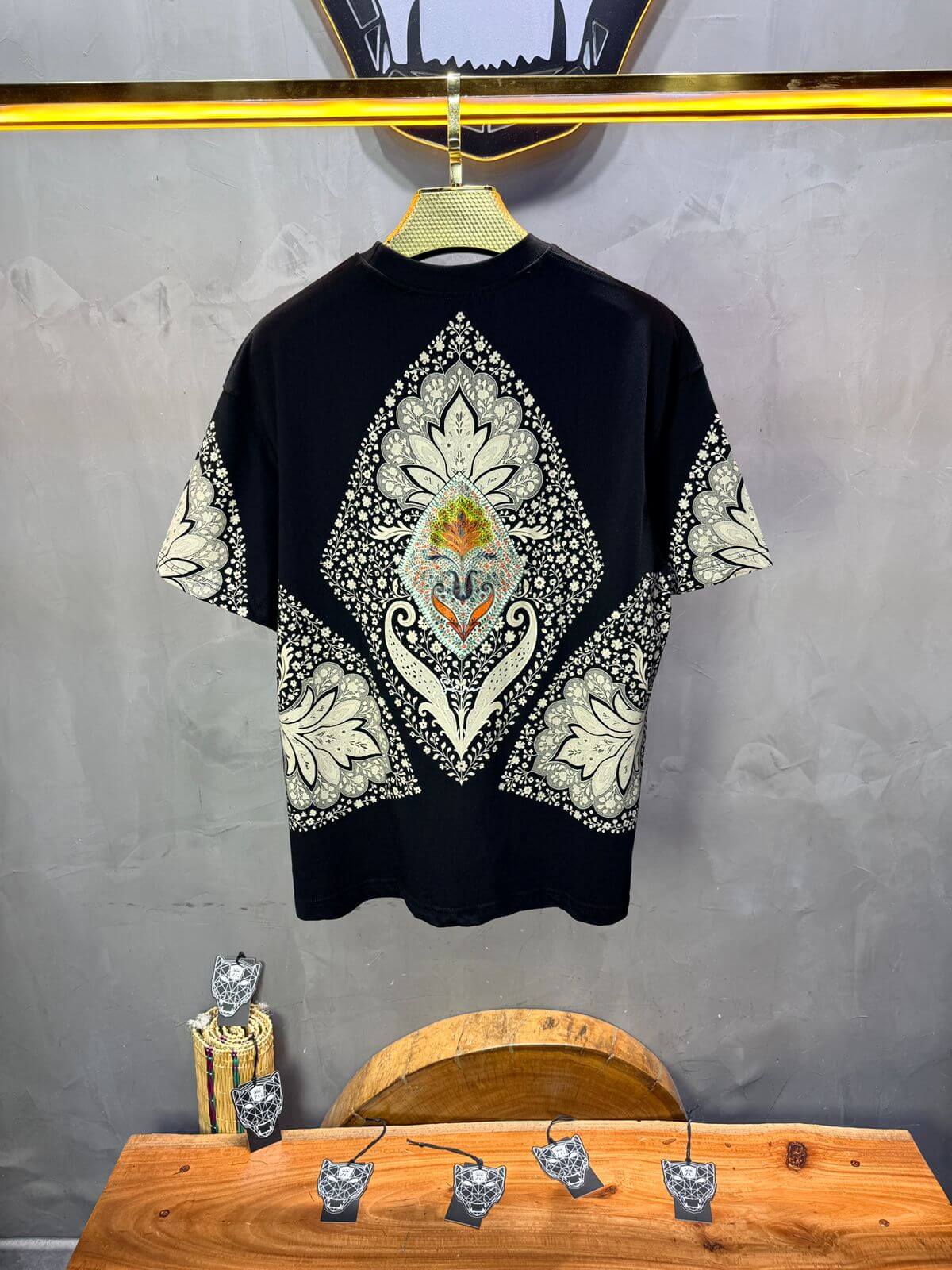 T-Shirt Oversize Noir – Paon & Paisley 5071