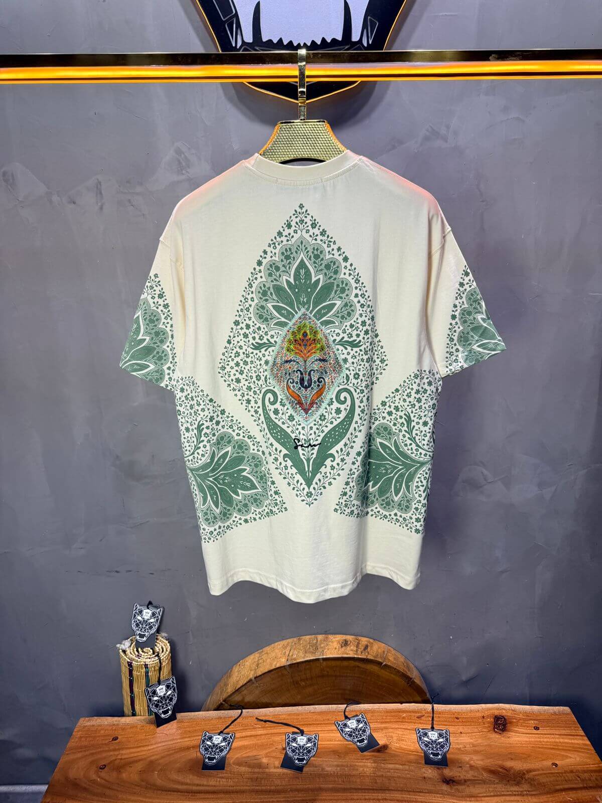 T-Shirt Oversize Beige – Paon & Paisley 5071