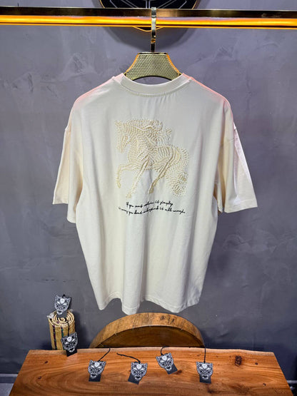 T-Shirt Oversize Beige – Cheval Brodé 5124