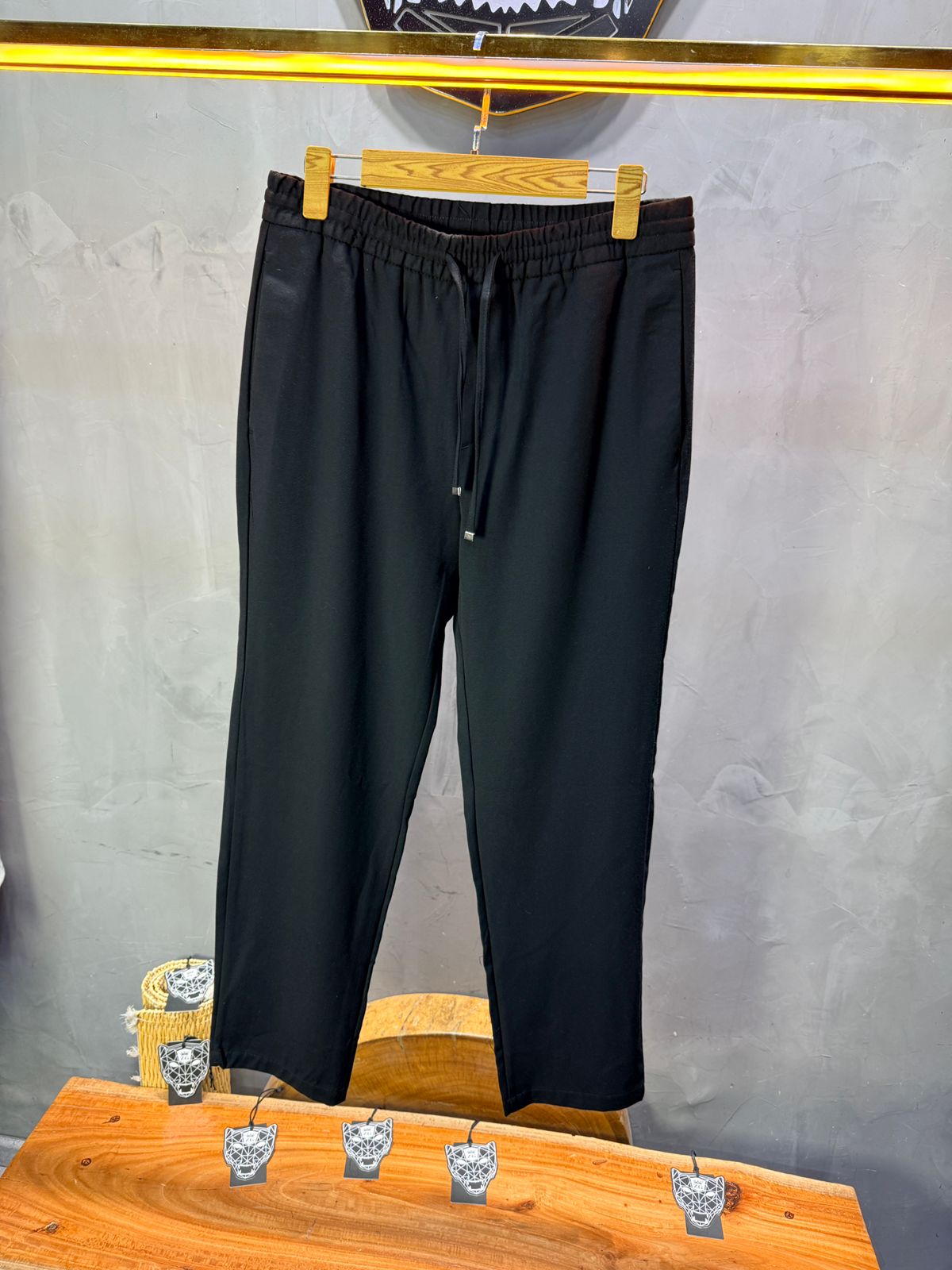 Pantalon Élégant Noir Coupe Droite