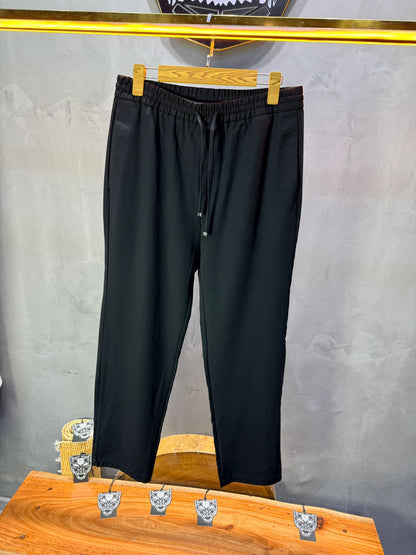 Pantalon Élégant Noir Coupe Droite
