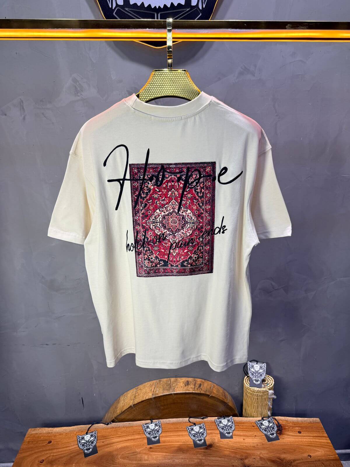 T-Shirt Oversize Beige — Tapis Persan Rouge 5064