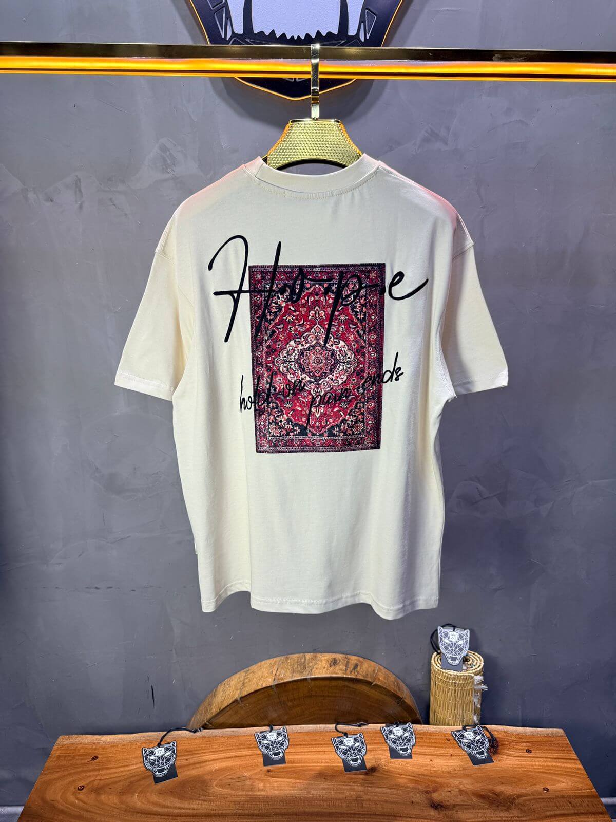T-Shirt Oversize Beige — Tapis Persan Rouge 5064