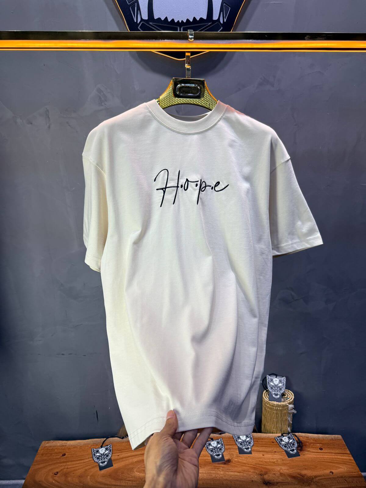 T-Shirt Oversize Beige — Tapis Persan Rouge 5064