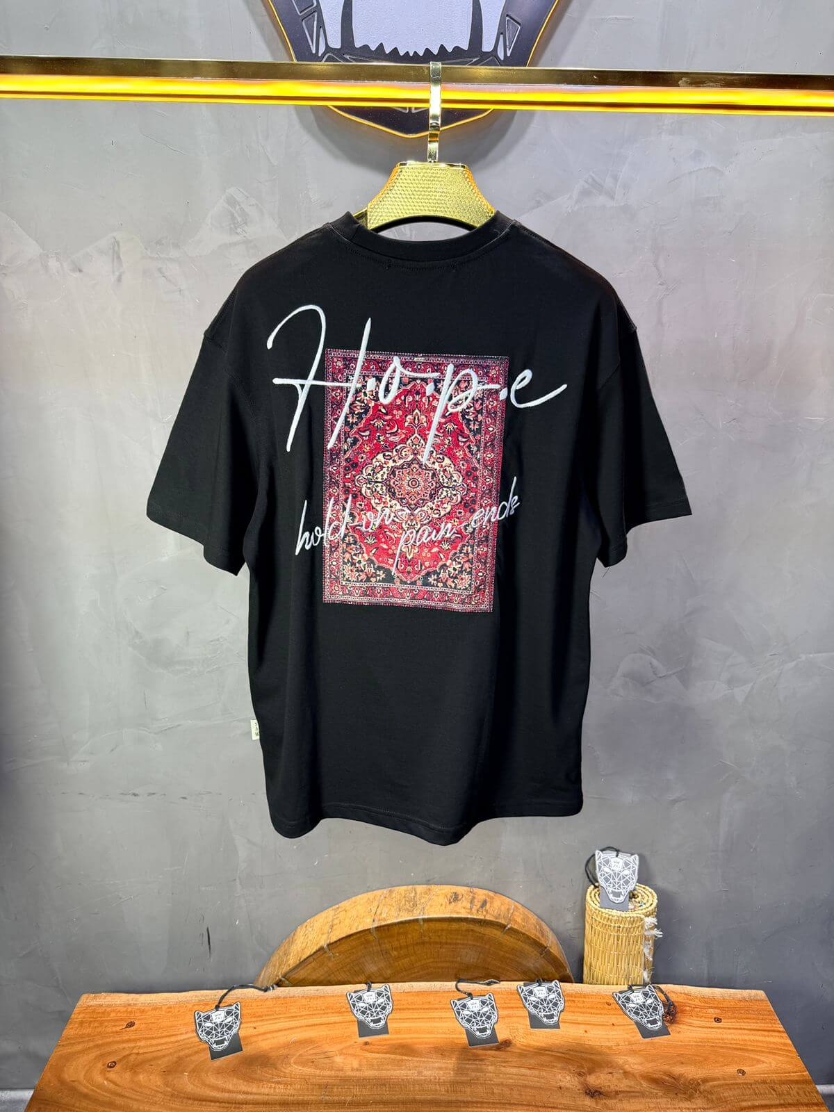 T-Shirt Oversize Noir — Tapis Persan Rouge 5064
