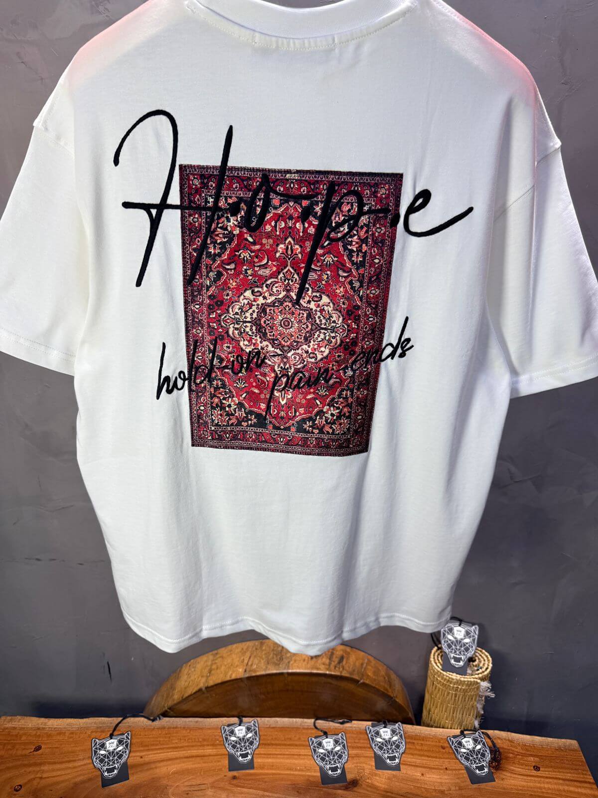 T-Shirt Oversize Blanc — Tapis Persan Rouge 5064