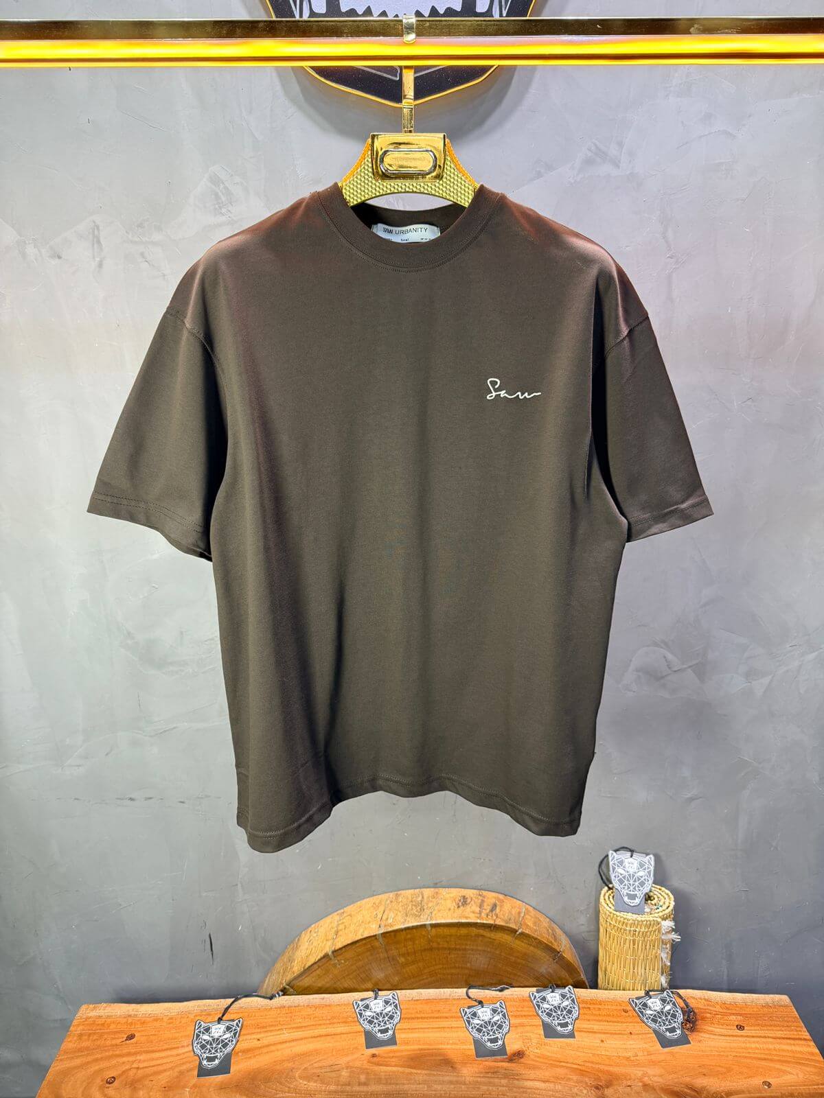 T-Shirt Oversize Brown — Illustration Peintre & Citation Poétique 5097