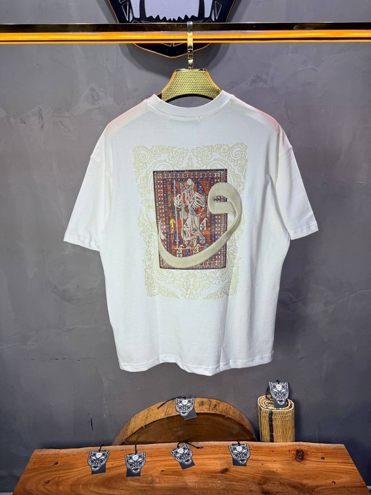 T-Shirt Oversize Blanc — Calligraphie "Waw" 5105