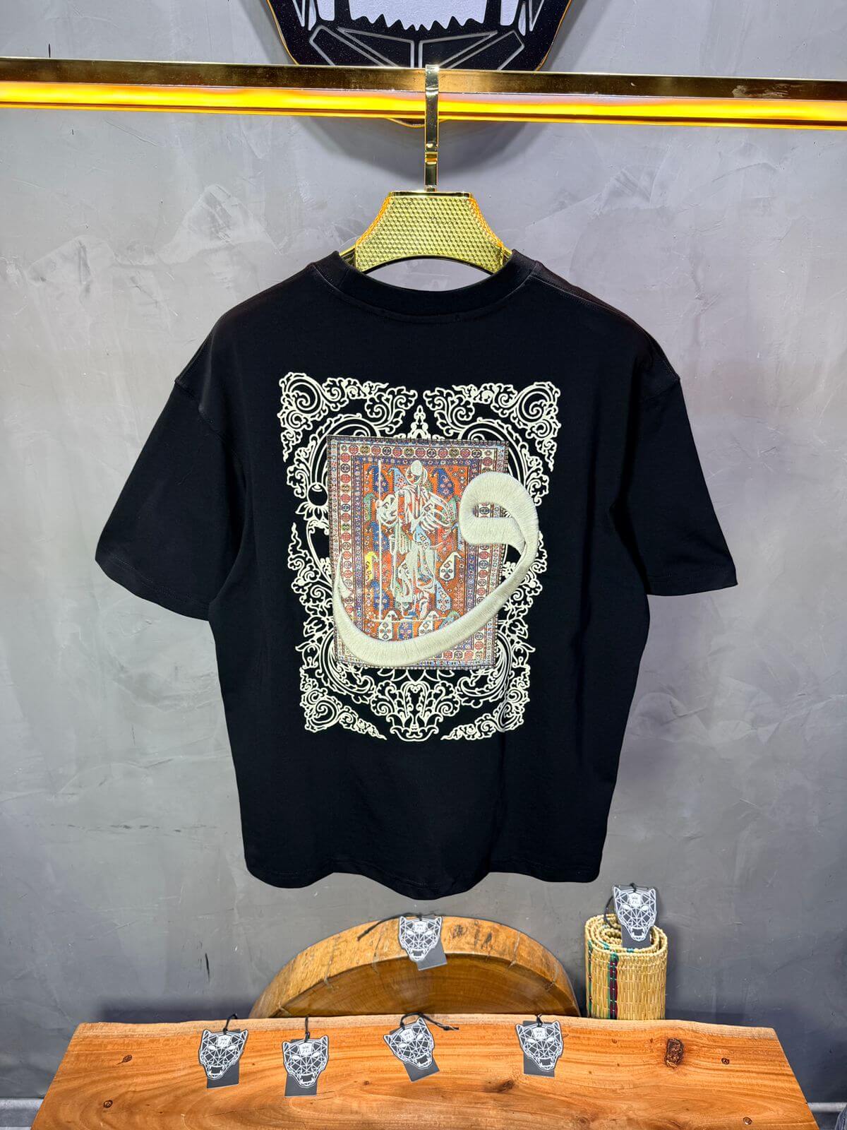 T-Shirt Oversize Noir — Calligraphie "Waw" 5105