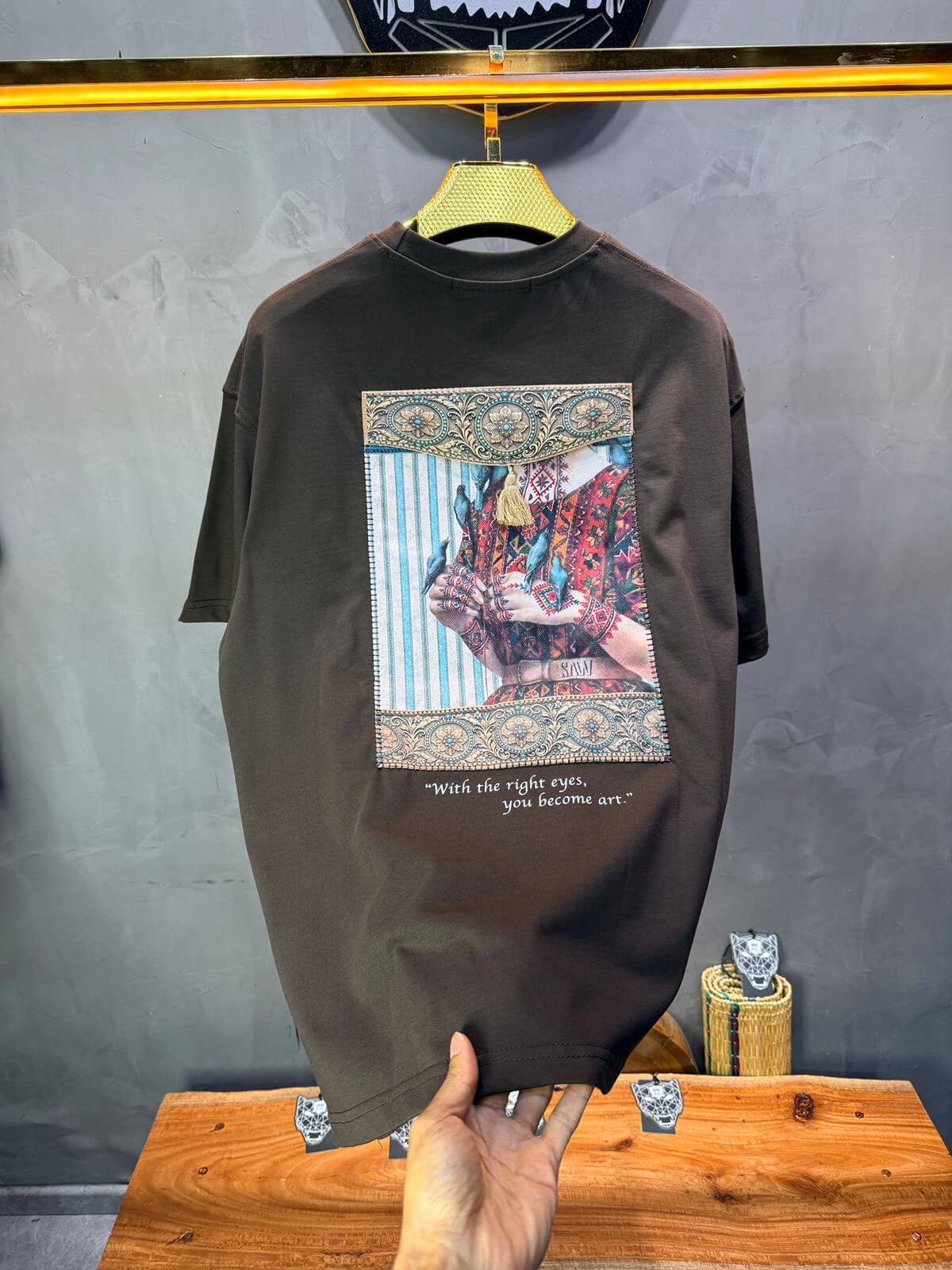 T-Shirt Oversize Brown — Femme Orientale 5151