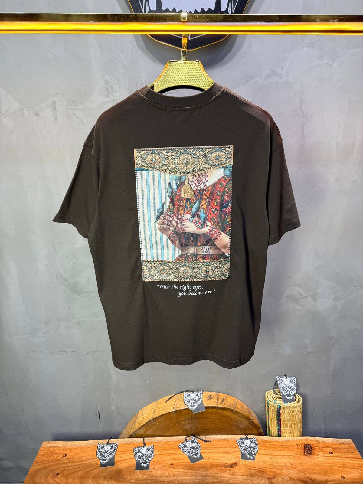 T-Shirt Oversize Brown — Femme Orientale 5151