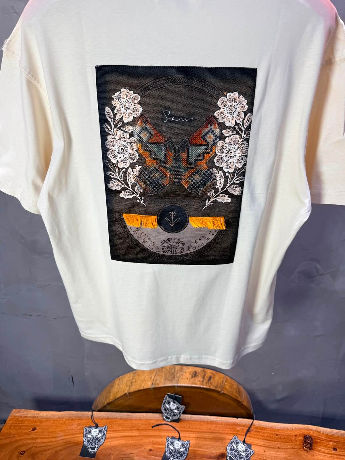 T-Shirt Oversize Floral Patch — Beige 5159