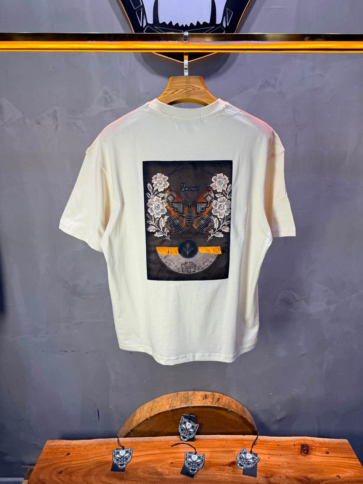 T-Shirt Oversize Floral Patch — Beige 5159