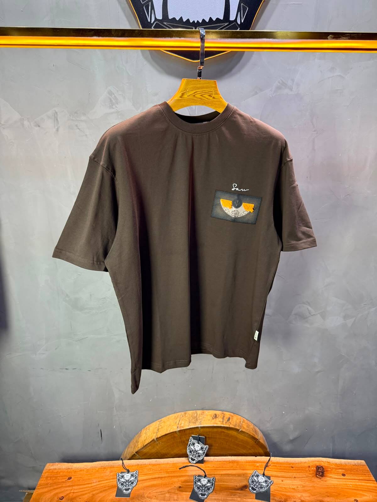T-Shirt Oversize Floral Patch — Brown 5159