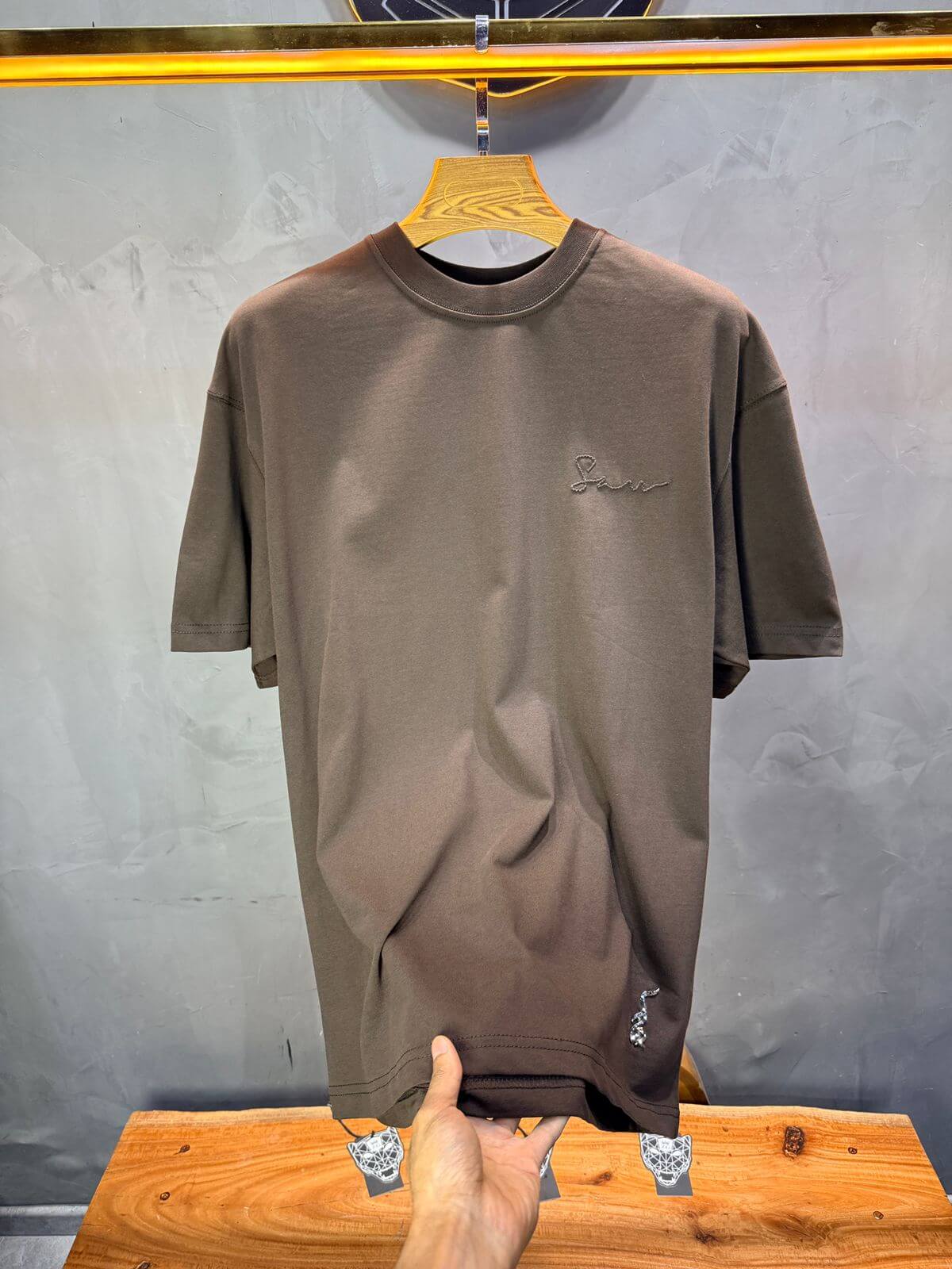 T-Shirt Oversize Meem — Brown 5082