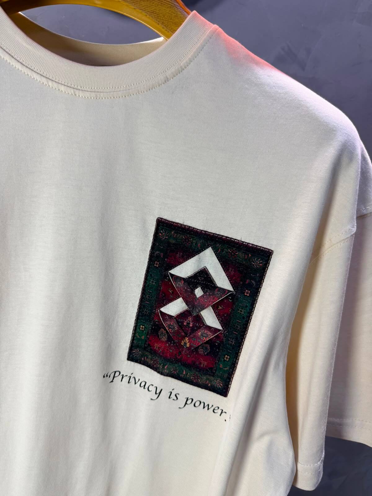 T-Shirt Oversize  Privacy is Power — Beige 5138