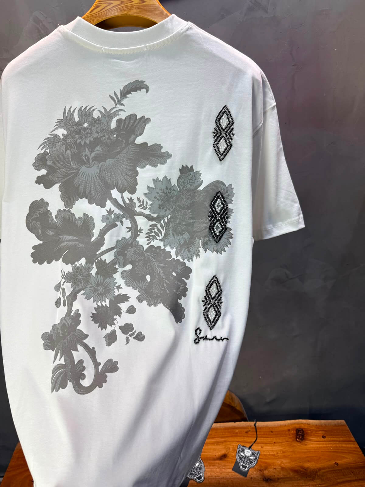 T-Shirt Oversize Urbanity Floral Baroque — Blanc 5121
