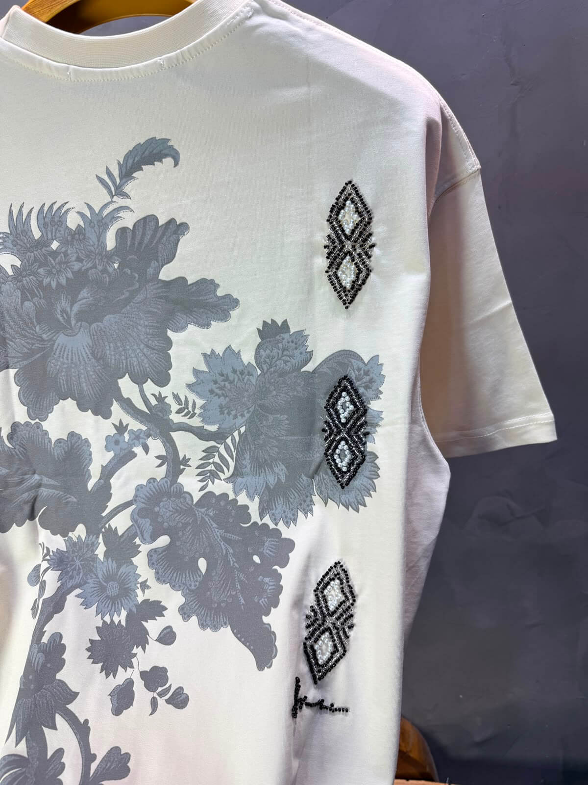 T-Shirt Oversize Urbanity Floral Baroque — Beige 5121