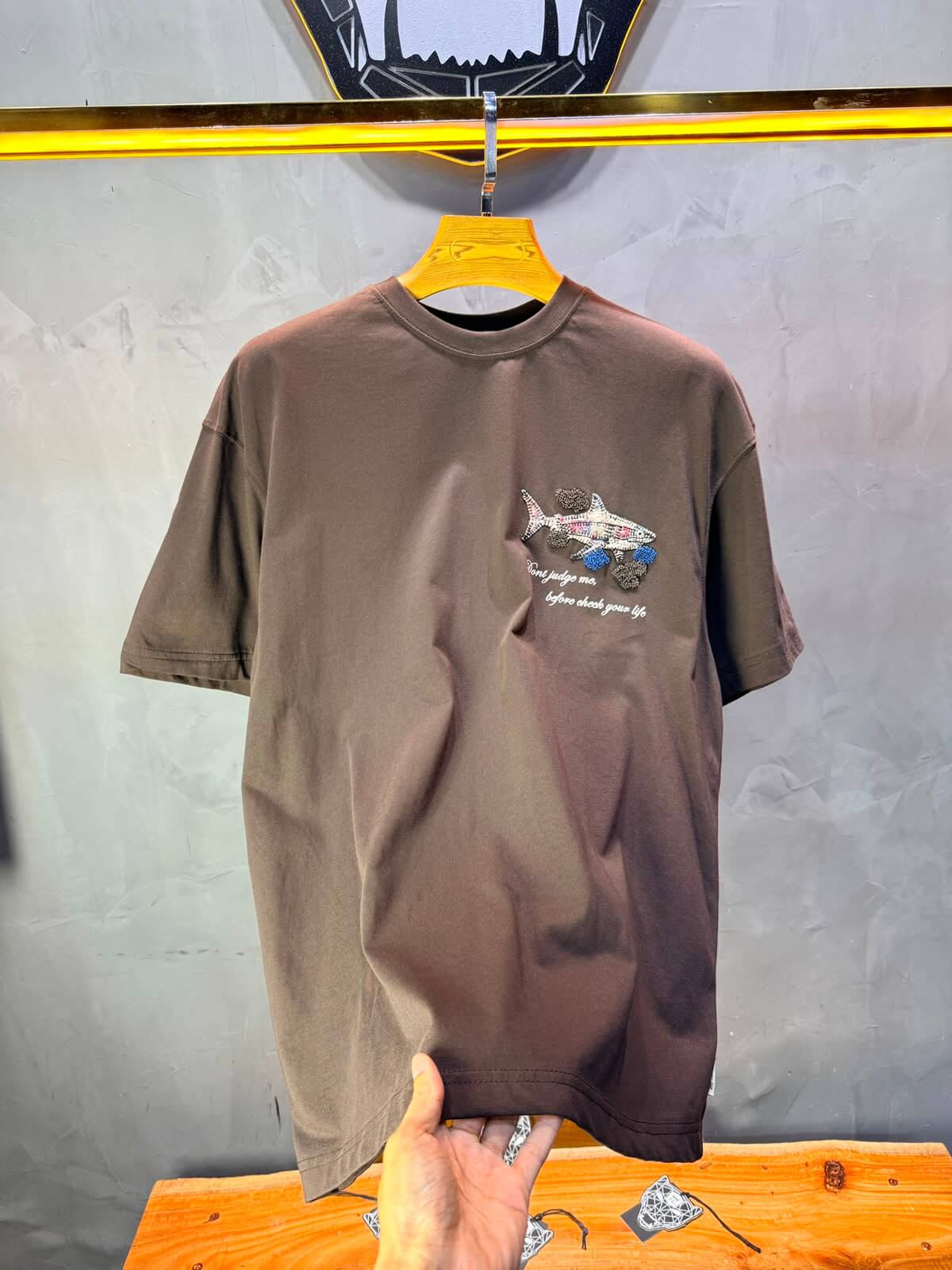 T-Shirt Oversize  Don’t Judge Me — Brown 5169
