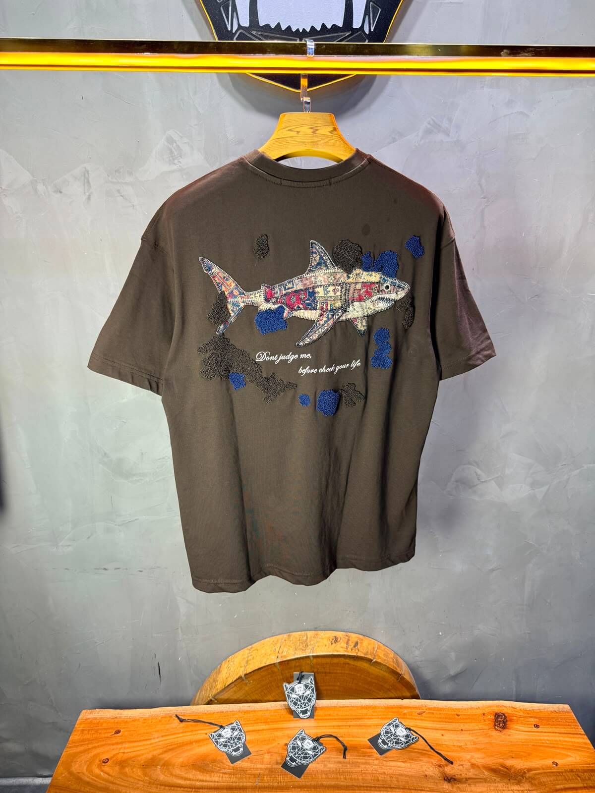 T-Shirt Oversize  Don’t Judge Me — Brown 5169