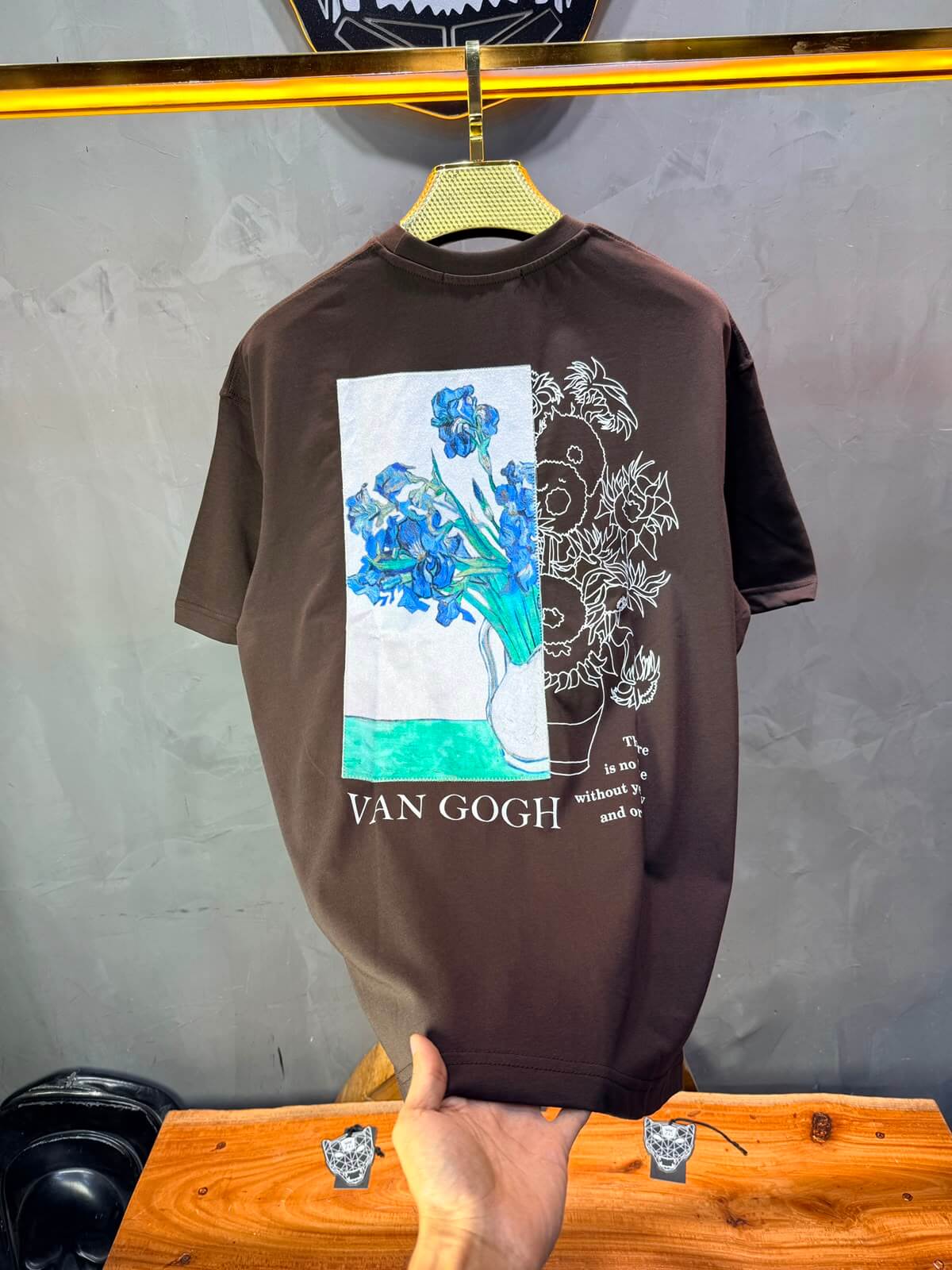 T-Shirt Van Gogh Irises — Brown 5141