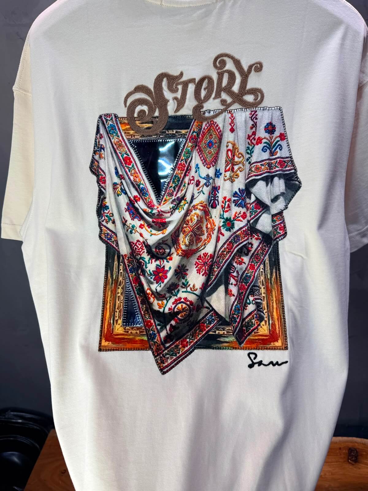 T-Shirt Story Foulard Brodé — Beige 5182