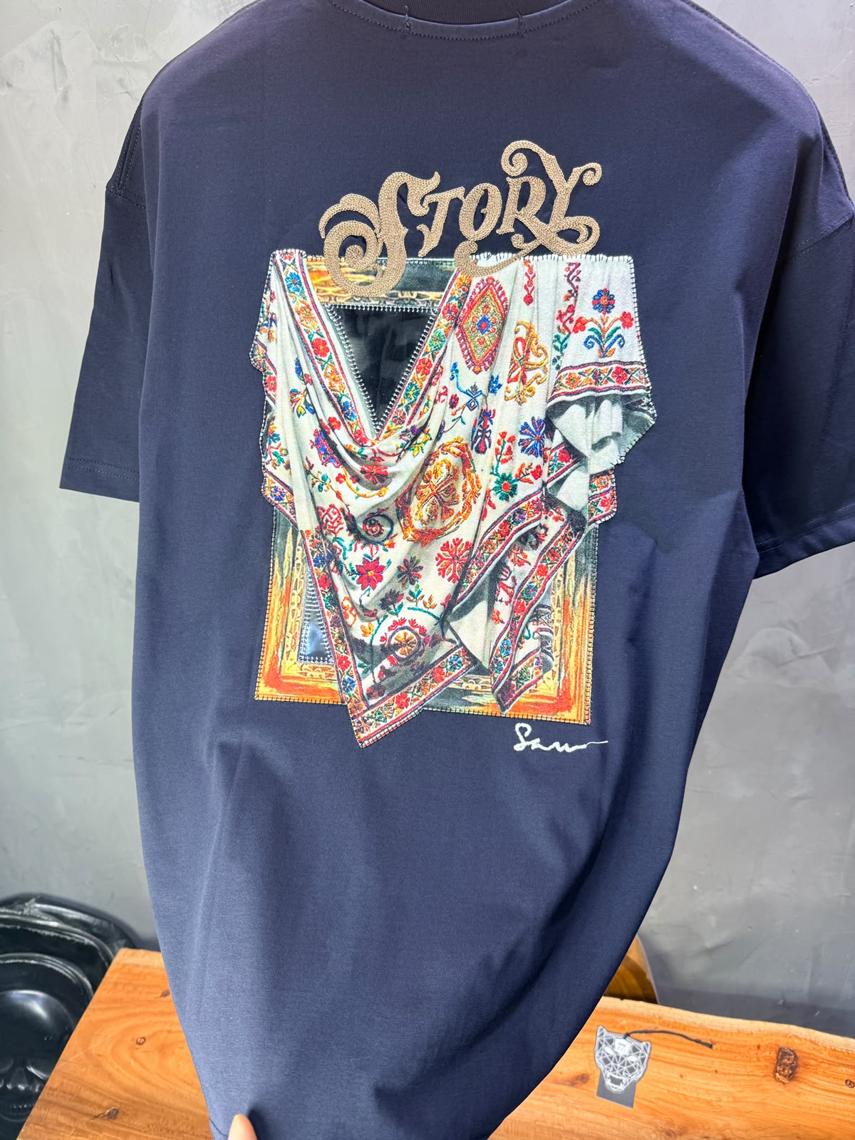 T-Shirt Story Foulard Brodé — Navy Blue 5182