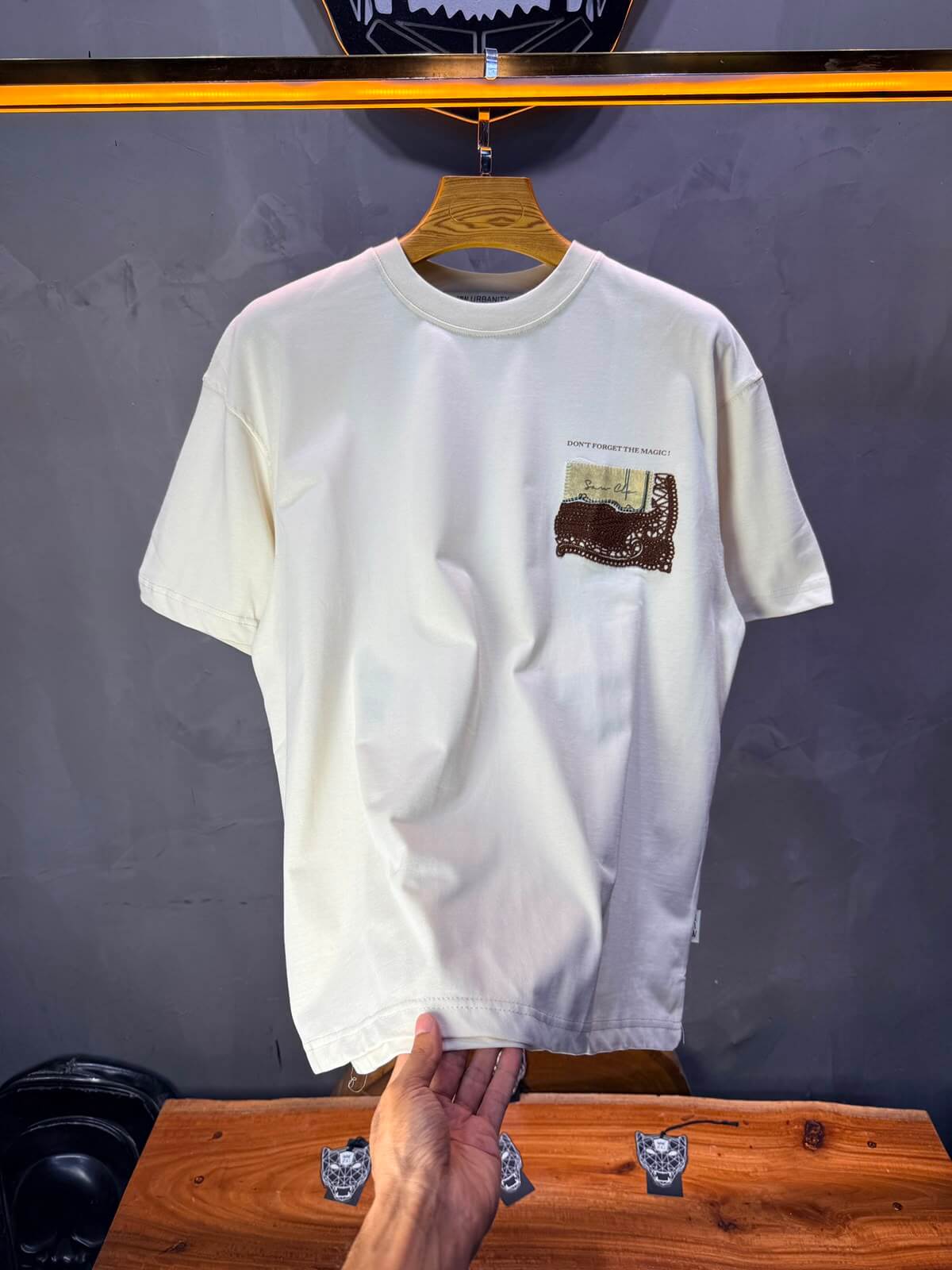 T-Shirt Don’t Forget The Magic — Beige 5104