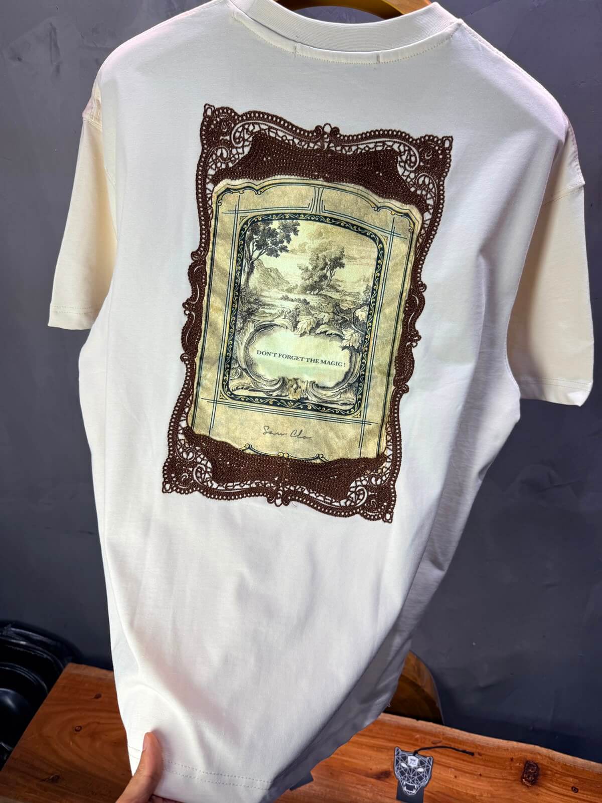 T-Shirt Don’t Forget The Magic — Beige 5104